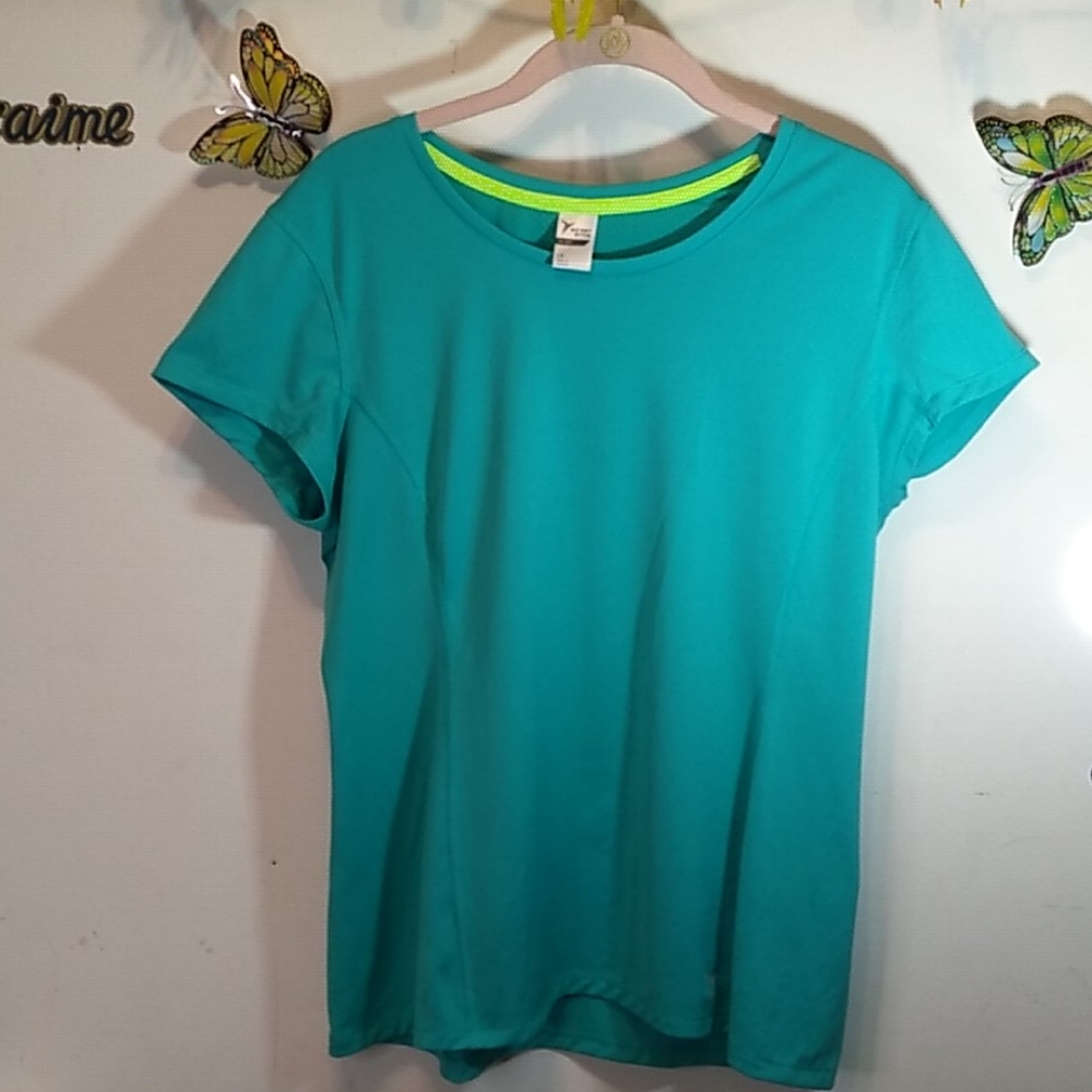 Old Navy in Women's active top Sz Large
